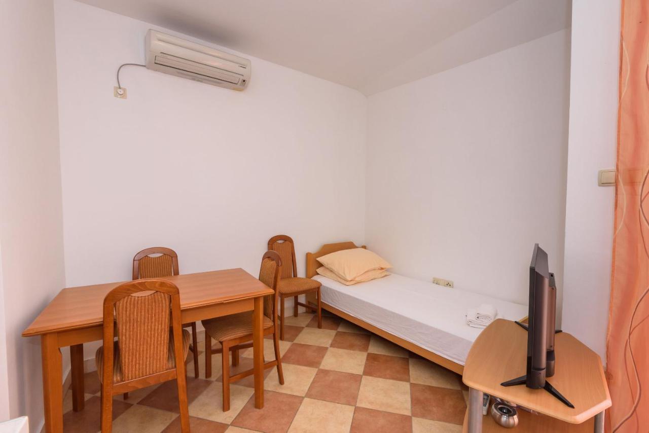 Apartments Zdravko Клек Экстерьер фото